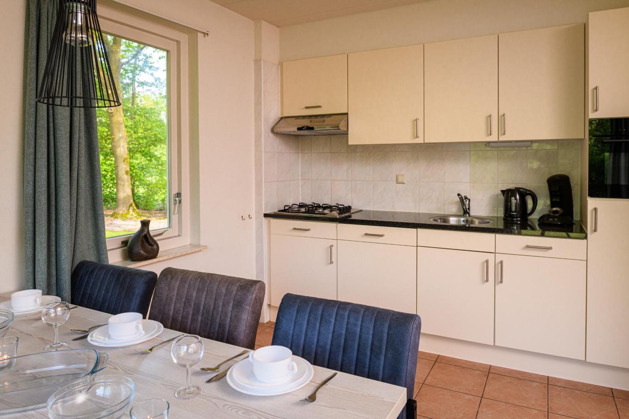 Summio Bungalowpark Het Drentse Wold Hoogersmilde Kamer foto